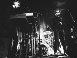 Honne performing live